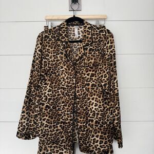 Gilligan & O’Malley Women’s Medium Leopard Pajama Set 2 Piece Satin